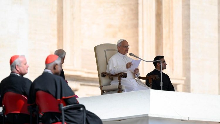 Papież podczas audiencji generalnej 25 czerwca 2025 roku