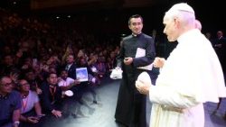 Среща на папата със свещениците