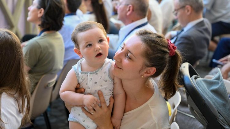 Kanisa ni Mama na Mwalimu: Utu na Heshima ya binadamu