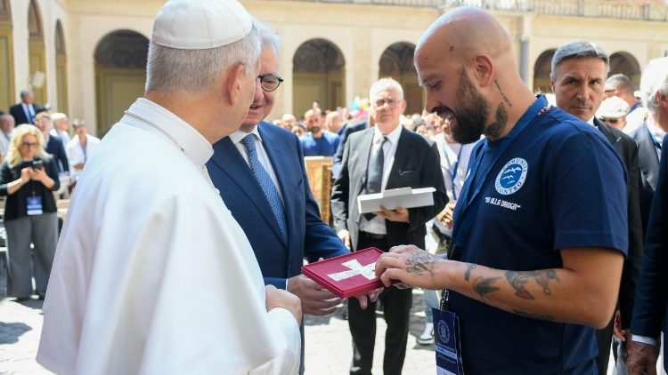 Tarehe 26 Juni, Siku ya ya Kupambana na Biashara na matumizi haramu ya dawa