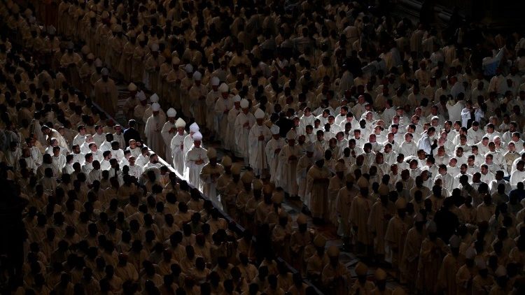 Waamini wote ni mashuhuda wa furaha ya Injili na utukufu wa Msalaba