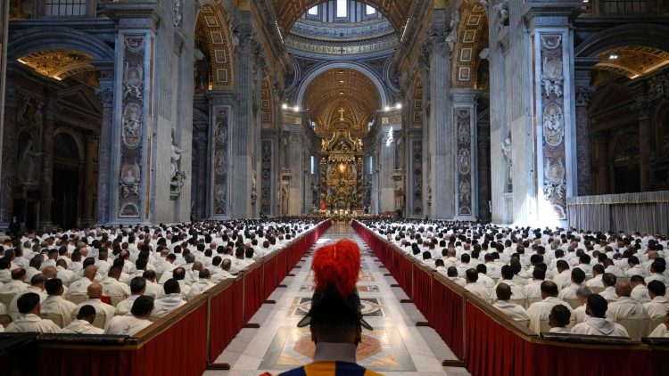 Padre John Baptist Matovu kutoka Jimbo Katoliki la Masaka, Uganda, Padre Joseph Mutisya kutoka Jimbo Katoliki la Kitui, Kenya pamoja na Padre Erick Francis Mgombera kutoka Jimbo Katoliki la Ifakara, Tanzania. 