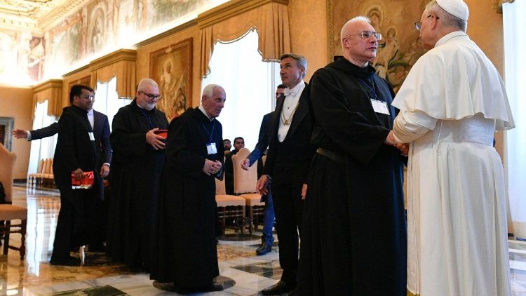 Watawa dumisheni mahusiano na mafungamano na Mashirika mengine