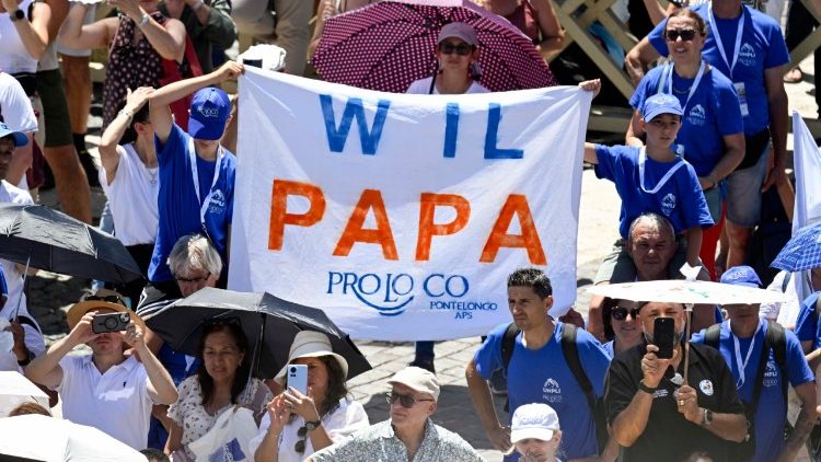Fedeli in Piazza San Pietro