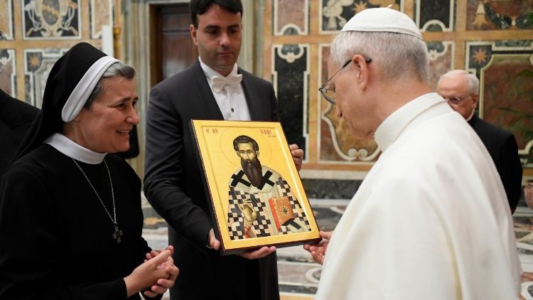 Leó pápa női szerzetesi kongregációkat fogadott a Vatikánban