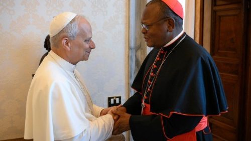 Episkopo wa lokumu Ambongo Besungu elongo nà Pàpa Leon XIV