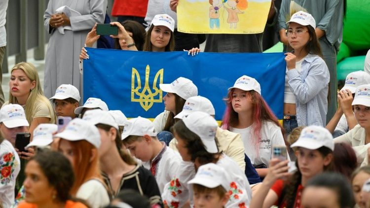 Ukr&aacute;n fiatalok csoportja a tal&aacute;lkoz&oacute;n