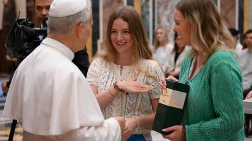 Le Pape rappelle le sens du pèlerinage à des jeunes et enseignants 