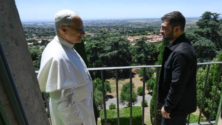 Papst Leo XIV. und Wolodymyr Selenskyj bei einer Begegnung im vergangenen Juli in Castel Gandolfo