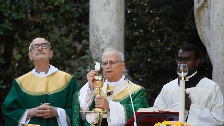 Mše „za p&eacute;či o stvořen&iacute;“ ve vesničce Laudato si&acute;