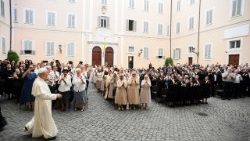 Popiežiaus audiencija aštuonių kongregacijų atstovams