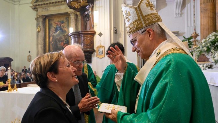 मिस्सा बलिदान का चढ़ावा