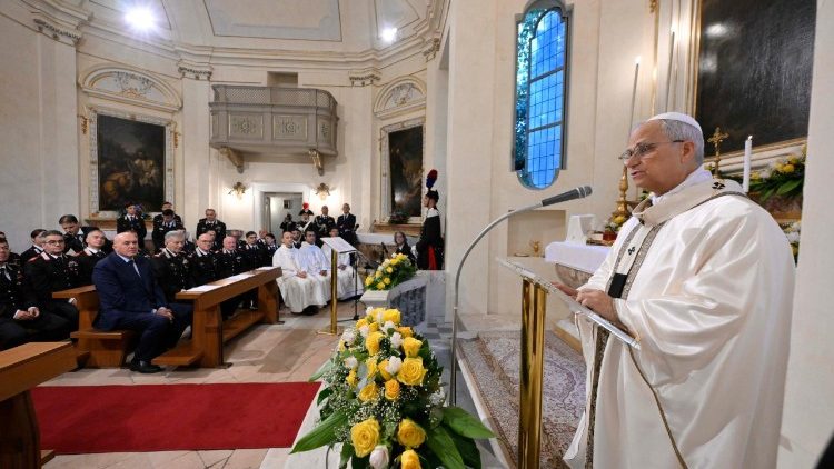 Papa Leo XIV ameadhimisha Ibada ya Misa Takatifu kwenye Kikanisa cha Carabinieri, kilichoko Castel Gandolfo kwa heshima ya Bikira Maria Mwaminifu "Virgo Fidelis, Miaka 75 tangu jina hili litolewe.