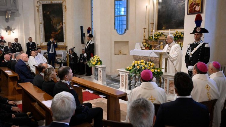 教皇レオ14世、イタリアのカラビニエリ隊関係者とミサ　2025年7月15日　カステルガンドルフォ