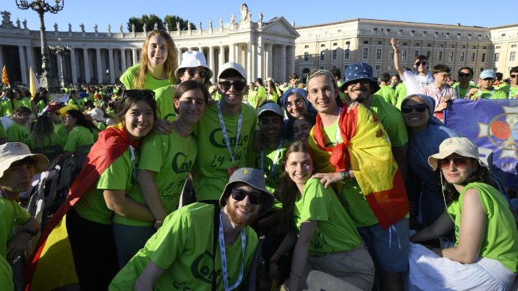 Santa misa en el encuentro de los españoles participantes en el Jubileo de los Jóvenes.