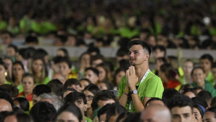 I giovani in preghiera