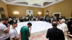 Audience pro mladé egyptské poutníky, spolužáky osmnáctileté Pascaly Rafic, která zemřela při cestě z Egypta do Říma, kde se chtěla zúčastnit Jubilea mládeže