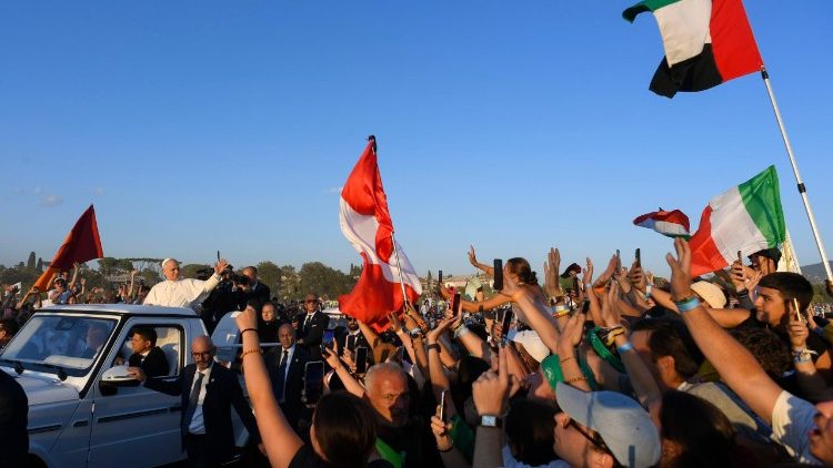 Papież wśród młodych na Tor Vergata