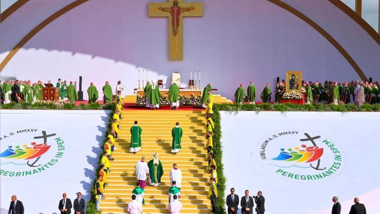 2025.08.03 Picha ya Siku ya vijana wakati wa Misa huko Tor Vergata.