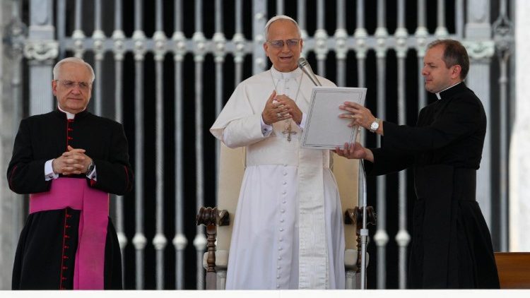 ርዕሠ ሊቃነ ጳጳሳት ሊዮ 14ኛ፥ የጠቅላላ ትምህርተ ክርስቶስ አስተምህሮ ክፍል በማቅረብ ላይ 