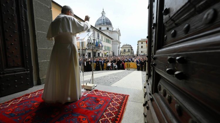 Wakati wa sala ya Malaika wa Bwana