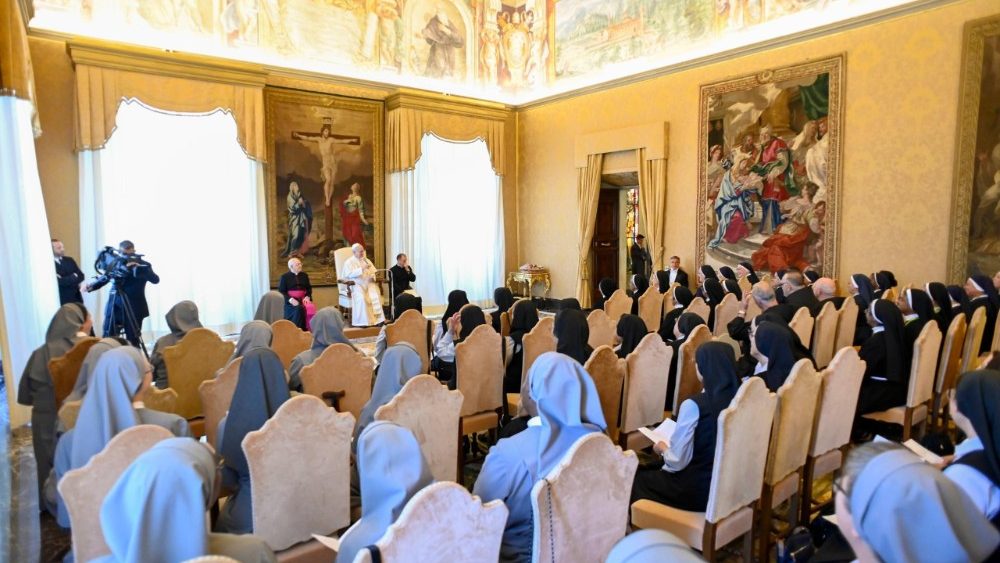 Papa Leon XIV a primit în audiență participanții la capitolele generale a patru congregații de viață consacrată