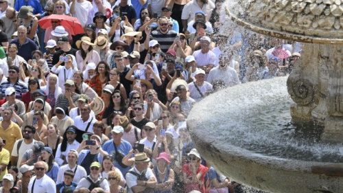 Angélus: professer la foi en mots ne suffit pas, elle doit être le critère de nos choix