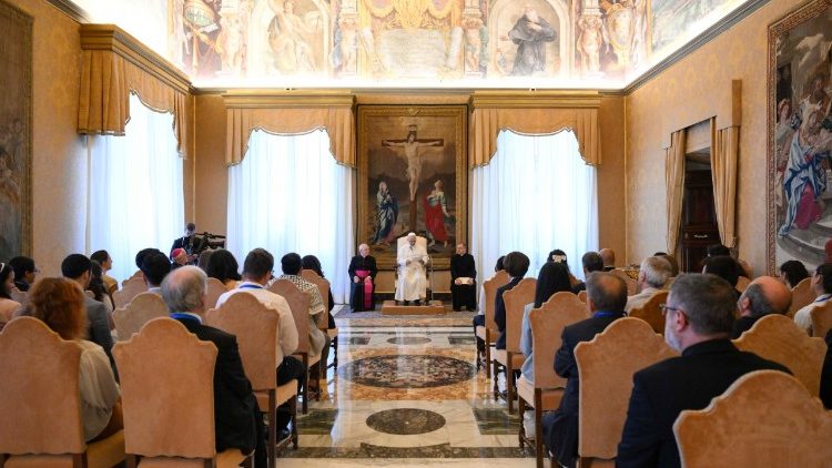 Папата със Средиземноморския младежки съвет