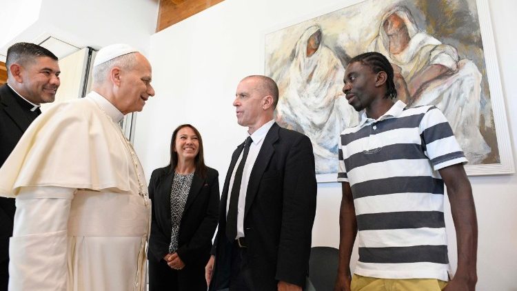 Pāvests Leons XVI tiekas ar Borgo Laudato si darbiniekiem, kuri veicina izlīguma kultūru 