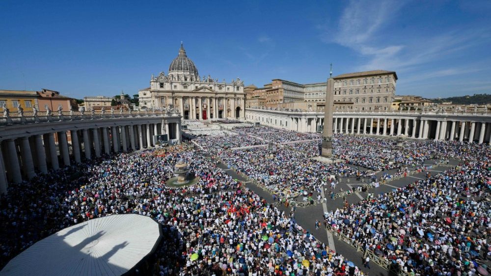 Sfânta Liturghie cu ritul canonizării Fericiților Pier Giorgio Frassati și Carol Acutis (Piața San Pietro, duminică, 7 septembrie 2025)
