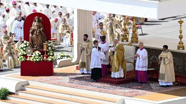 Misa ya Kutangazwa watakatifu Pier Giorgio Frassati e Carlo Acuti