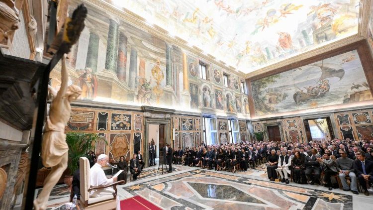 Папата с участниците в III Световна среща на човешкото братство