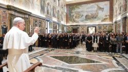 Le Pape lors de l'audience accordée aux participants à la rencontre mondiale sur la fraternité humaine, vendredi 12 septembre 2025.