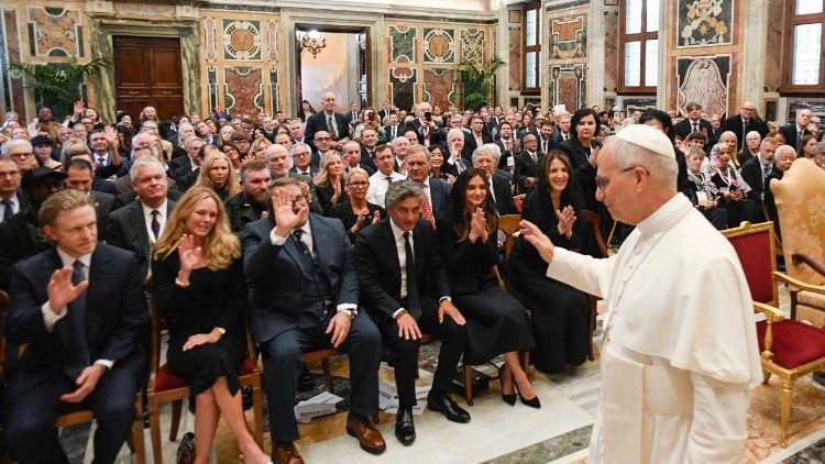 Papst Leo empfängt die Teilnehmer am Welttreffen der Geschwisterlichkeit im Vatikan