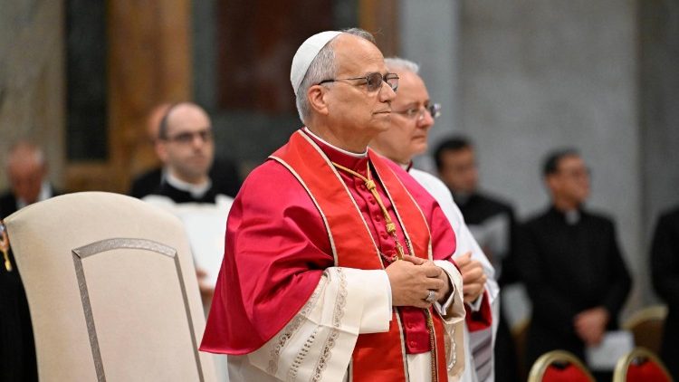 Papież Leon XIV podczas uroczystości w Bazylice Św. Pawła za Murami