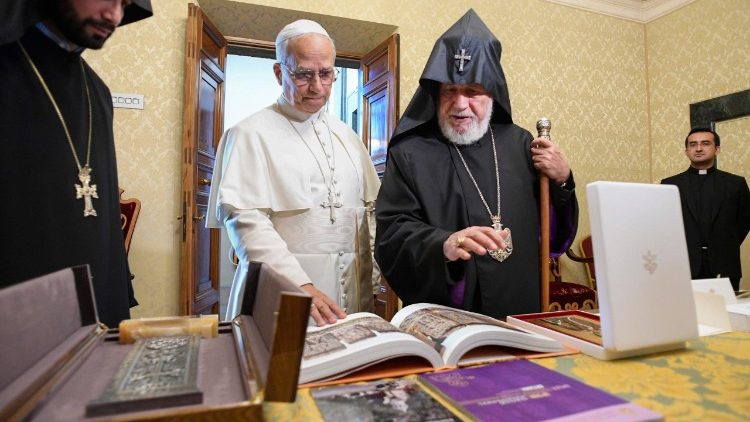 Папата с Карекин II