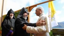 Papst Leo XIV. und der Katholikos aller Armenier, Karekin II.