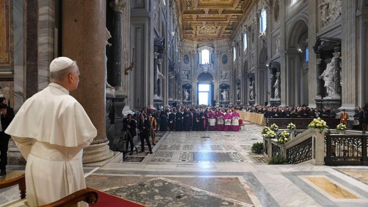 Папата сред участниците в Асамблеята на Римската епархия