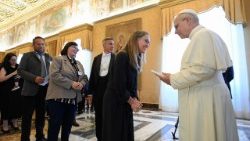 El saludo del Papa a los participantes en el “Encuentro Jubilar y Sinodal para el discernimiento esperanzador sobre el futuro de la Vida y la Familia”