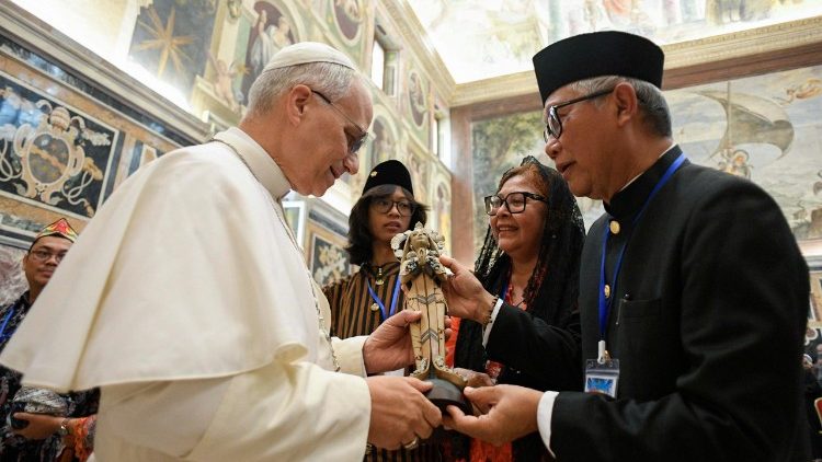 教皇レオ14世、ローマのインドネシア人カトリック共同体との集いで　2025年9月22日　バチカン宮殿