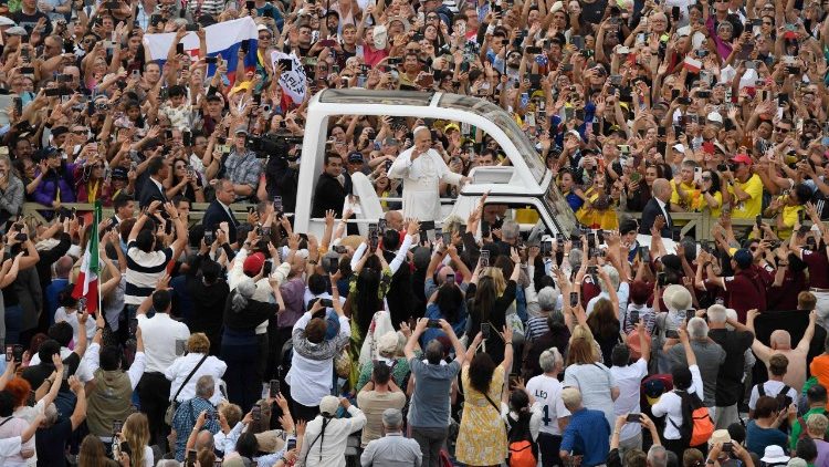 Pielgrzymka do Rzymu, to okazja do umocnienia się świadectwem innych wiernych, przybyłych z całego świata