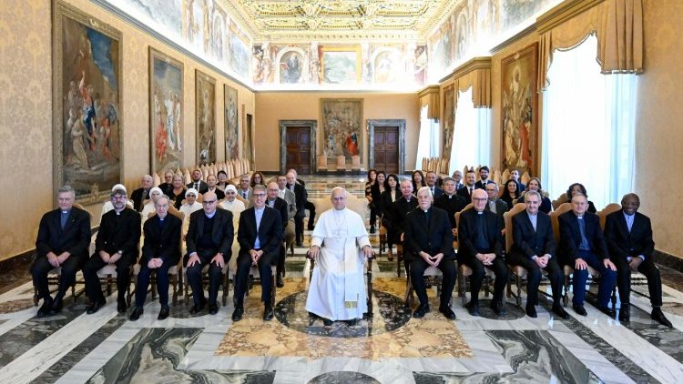 Papst empfängt Mitarbeiter der Jesuitenzeitschrift: La Civiltà Cattolica