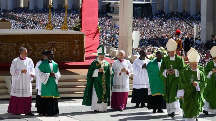 Picha wakati wa Misa ya Jubilei ya Makatekista.