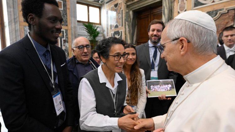 2025.10.02 Papa na Washiriki katika Mkutano kuhusu:"Wakimbizi na Wahamiaji katika Makazi Yetu ya Pamoja."