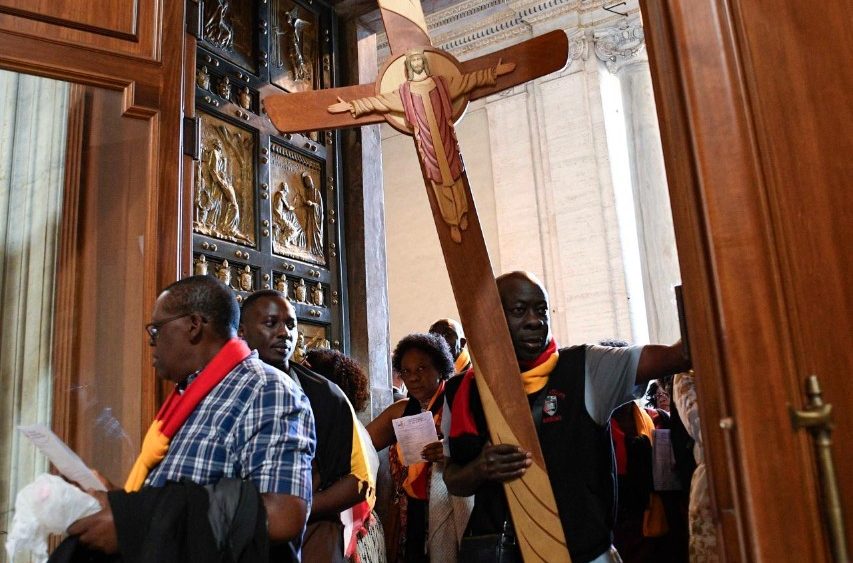 2025.10.04 Giubileo dei Migranti - Ingresso Porta Santa