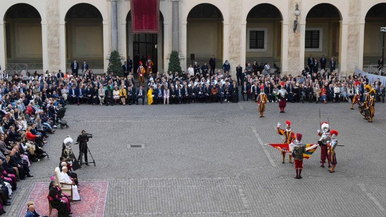 Przysięga na sztandar, złożona przez 27 rekrutów