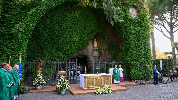 2025.10.05 Misa kwa ajili ya vikosi vya Ulinzi Vatican. 