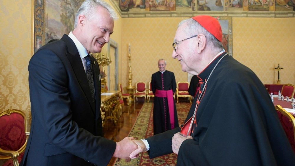 Cardinalul Pietro Parolin și președintele Lituaniei, Gitanas Nauseda