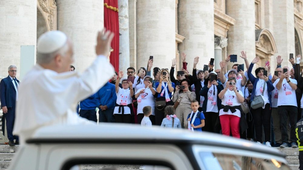 2025.10.07 Saluto ai Pellegrini della Croazia 