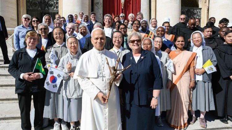 Các nữ tu tham dự Tiếp kiến chung ngày 8/10/2025